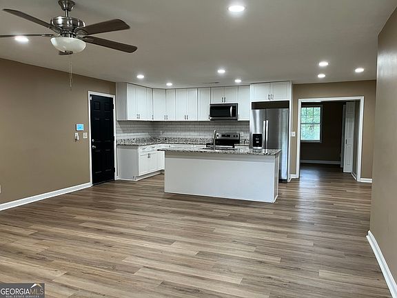 2nd image of 5142 Delray Dr