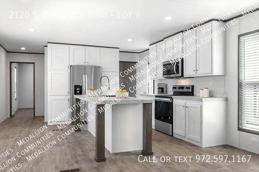 Building Photo - 2120 S Burleson Blvd #9