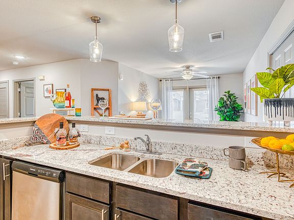 3rd image of 1375 McCoy St #318