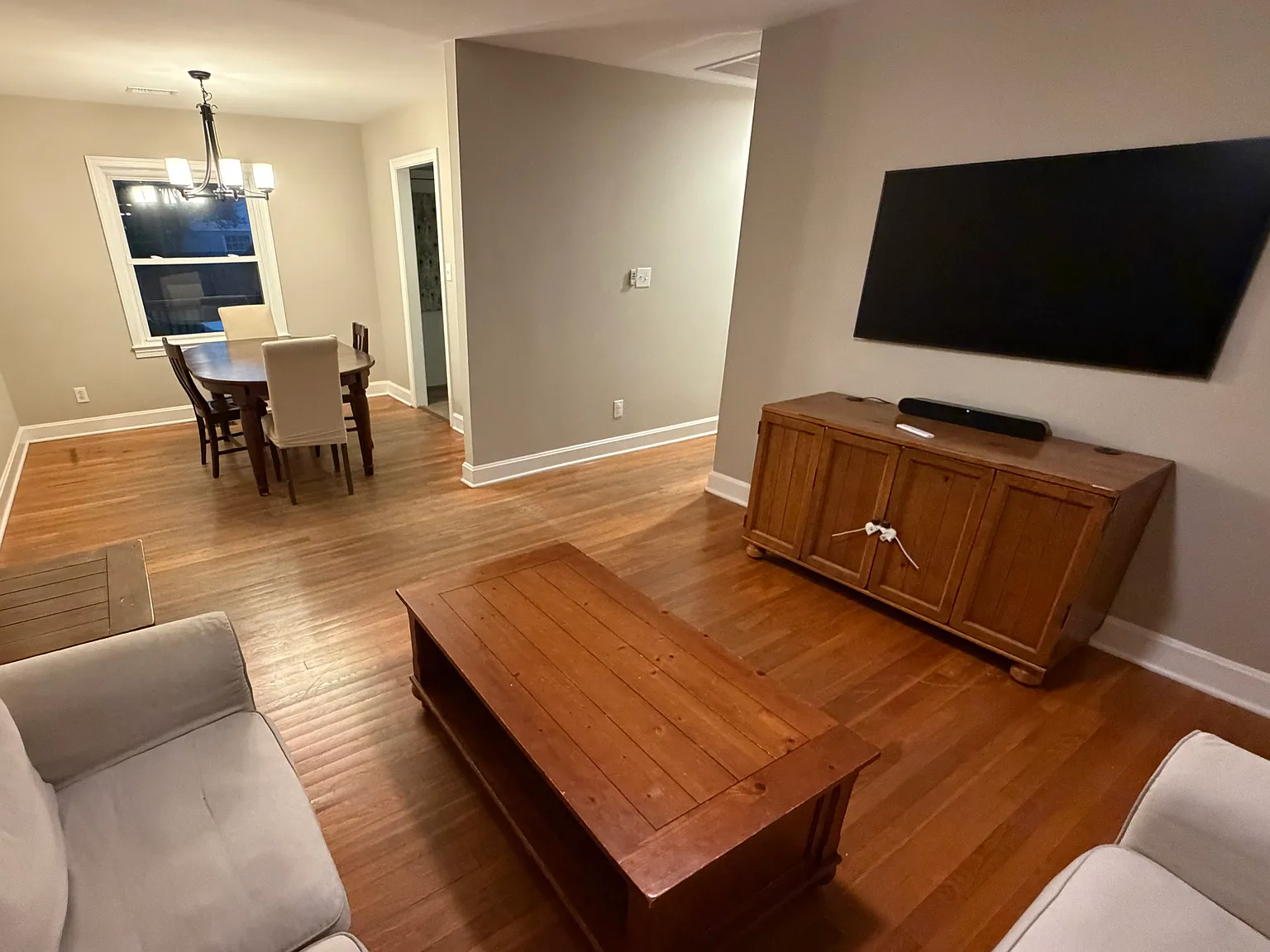 3 bed, 1050 sqft, $3,100 — Photo 4