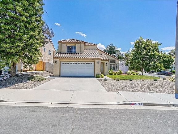3rd image of 23791 Lone Pine Dr