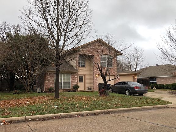 3rd image of 3412 Plantation Ln