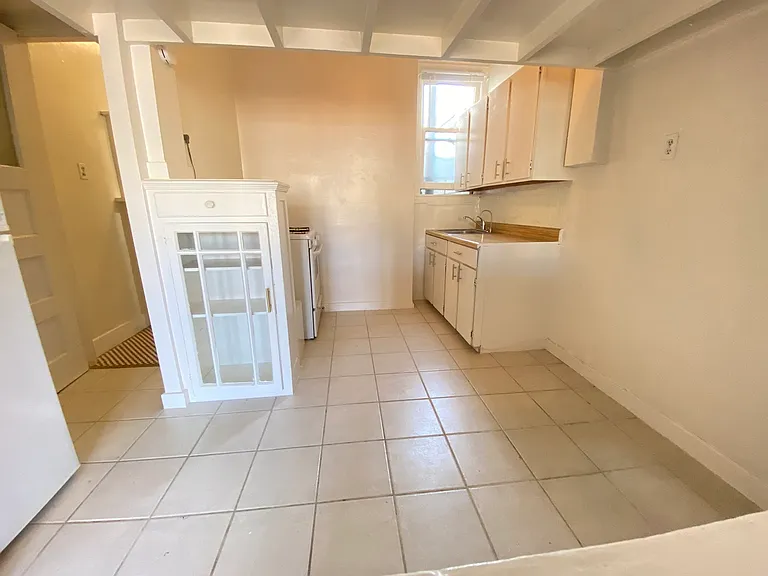 1739 Pine Street — Photo 12