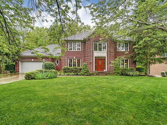 2nd image of 701 Miamiview Ct