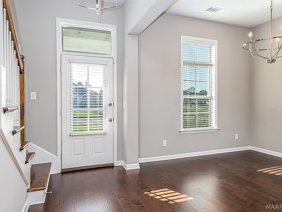 4th image of 9313 Crescent Lodge Cir