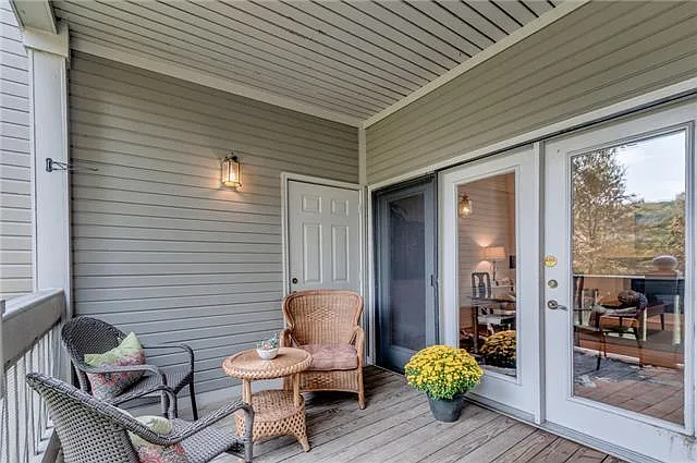 405 Ashlawn Ct — Photo 17