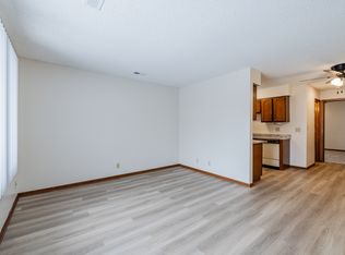 4422 S 48th St #5, Lincoln, NE 68516