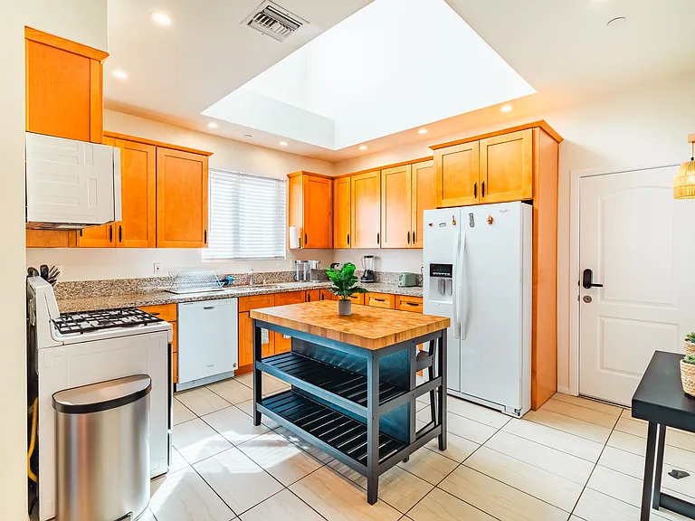 325 Daisy Ave — Photo 19