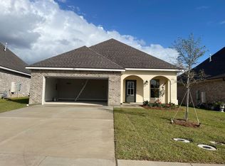 203 Hydrangea Blvd, Freeport, FL 32439