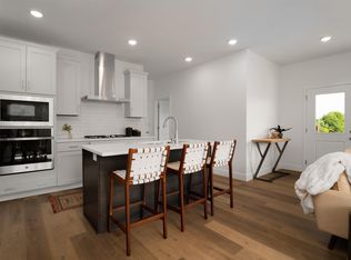 5461 E Wild Horse Dr, Springfield, MO 65802