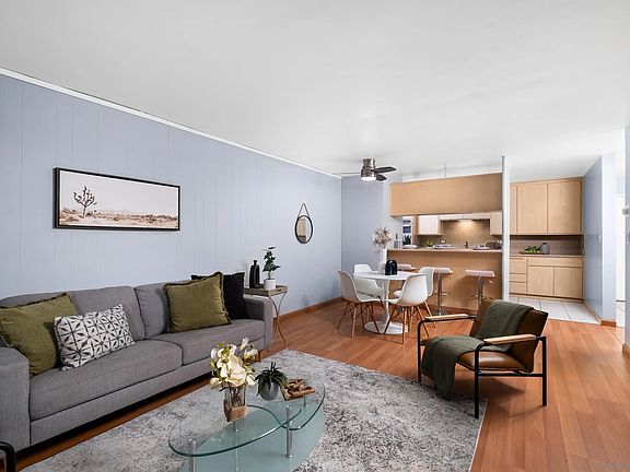 3rd image of 4444 W Point Loma Blvd Unit 106