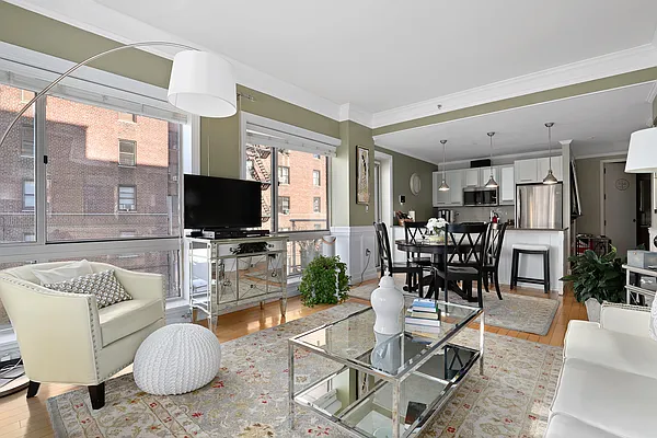 Sold by Compass | media 7