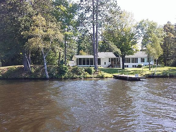 200 ft. Gental slopping water.frontage