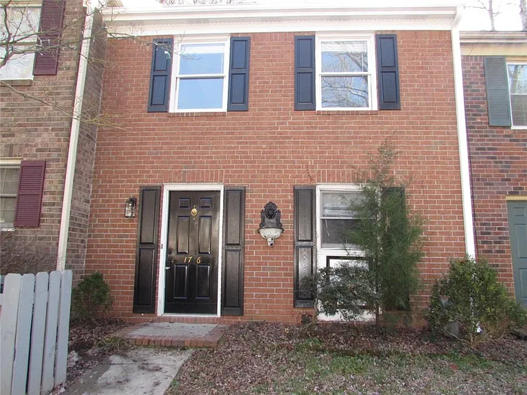 1716 Twin Brooks Dr — Photo 5