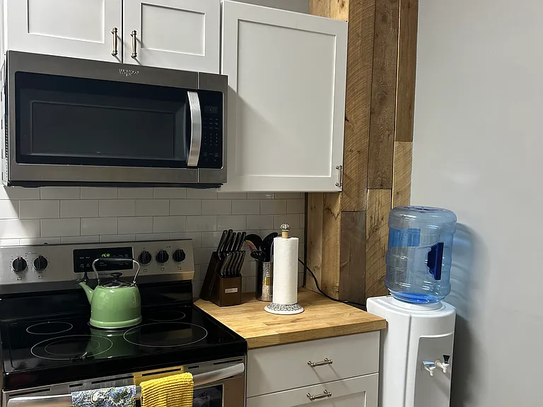 4226 N Pearl St — Photo 2