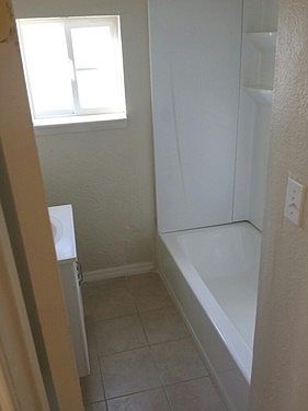 4th image of 980 Herrington Ave