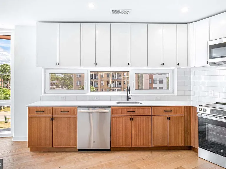 1522 Rhode Ave NE #401 — Photo 4