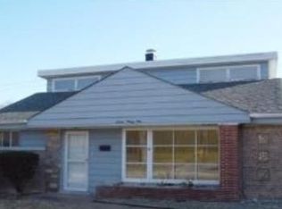 1691 Shirley Dr, Calumet City, IL