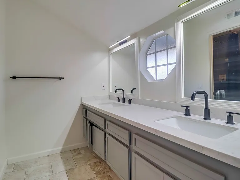 3222 Old Bridgeport Way — Photo 31