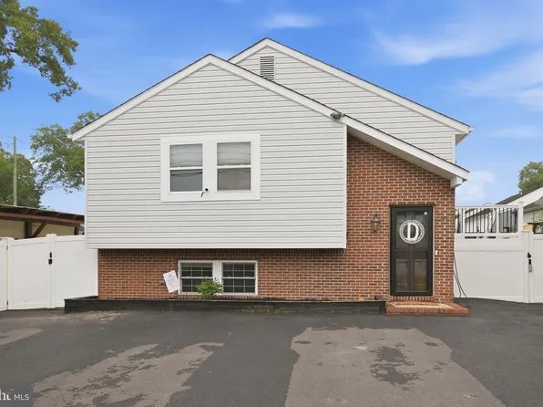 7803 Outing Ave, Pasadena, MD 21122