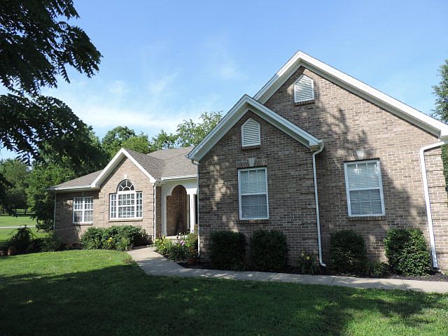 1st image of 5093 Red Oak Dr