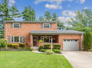 641 Woodyhill Dr, Cincinnati, OH 45238