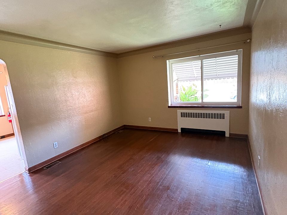 1st image of 3920 Watson Rd #1