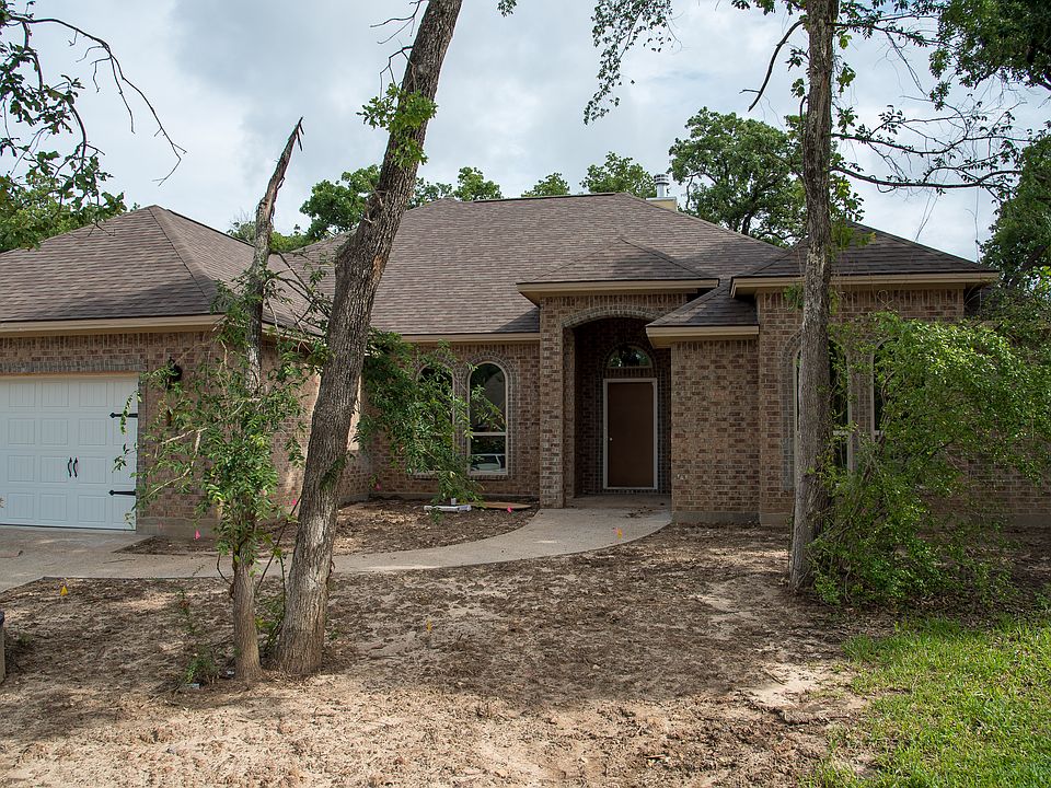 1st image of 2102 Williams Glen Dr