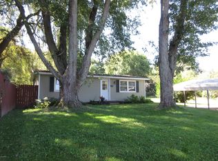 6610 Maplewood Dr, Delton, MI 49046