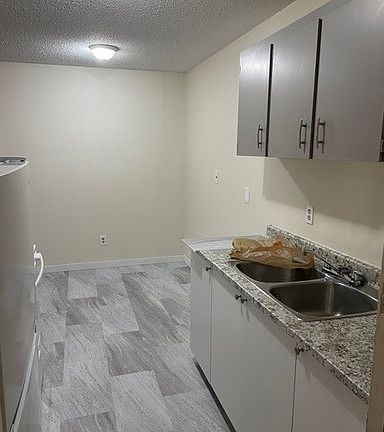 2nd image of 9515 100th Ave