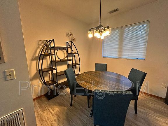 3rd image of 6241 Holdrege St #6