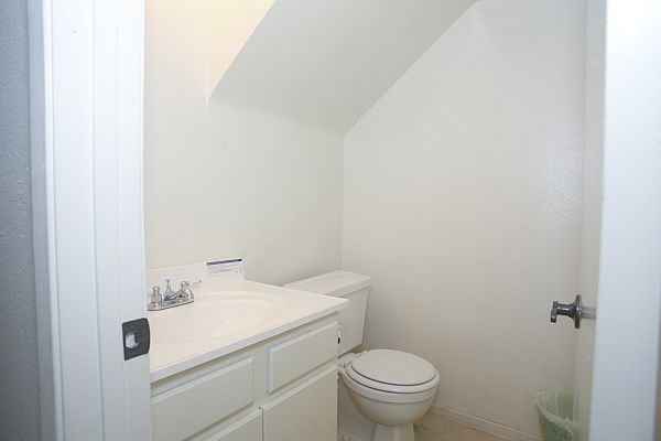 2nd image of 1323 W 6th St
