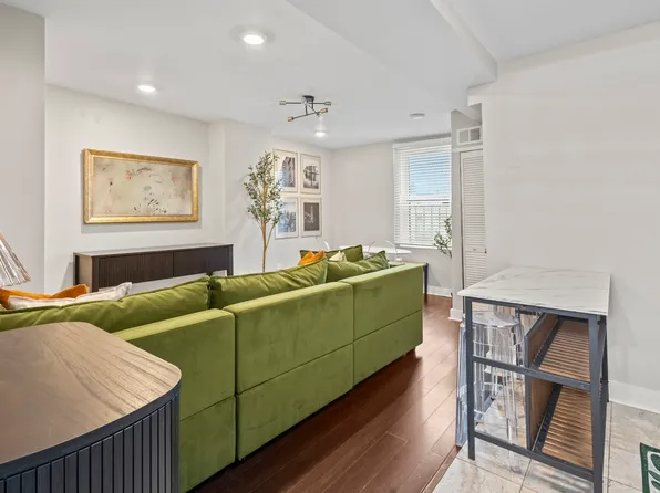 (undisclosed Address), Baltimore, MD 21218