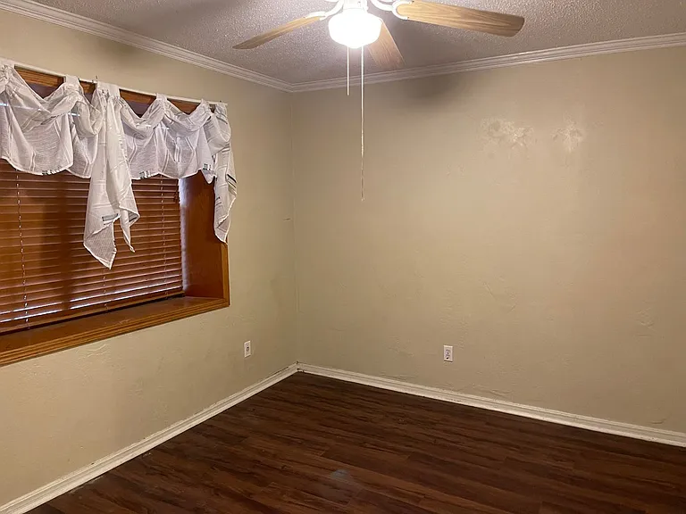 1811 E Lindsey St #4 — Photo 10