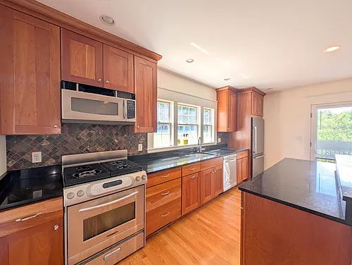 91 Burget Ave Photo 1