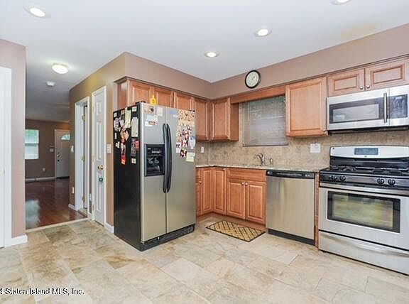 4th image of 78 Crystal Ave