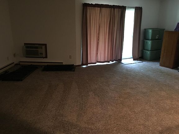5th image of 824 E 11th St APT 102