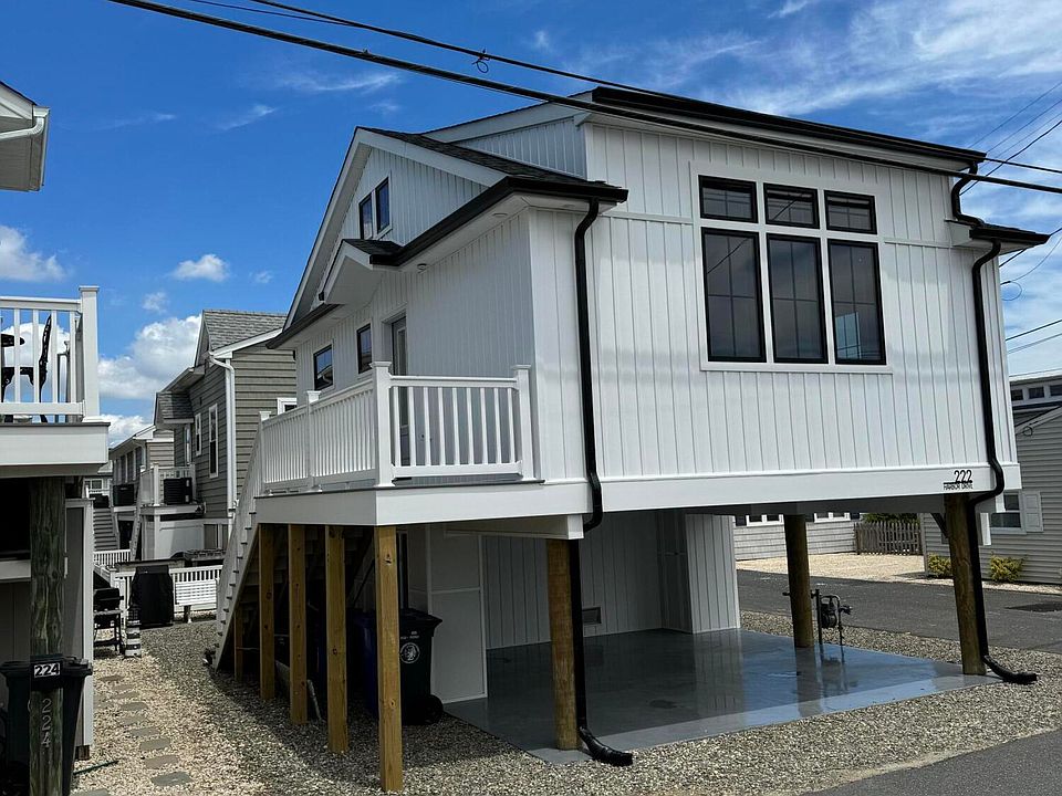2nd image of 222 Harbor Drive