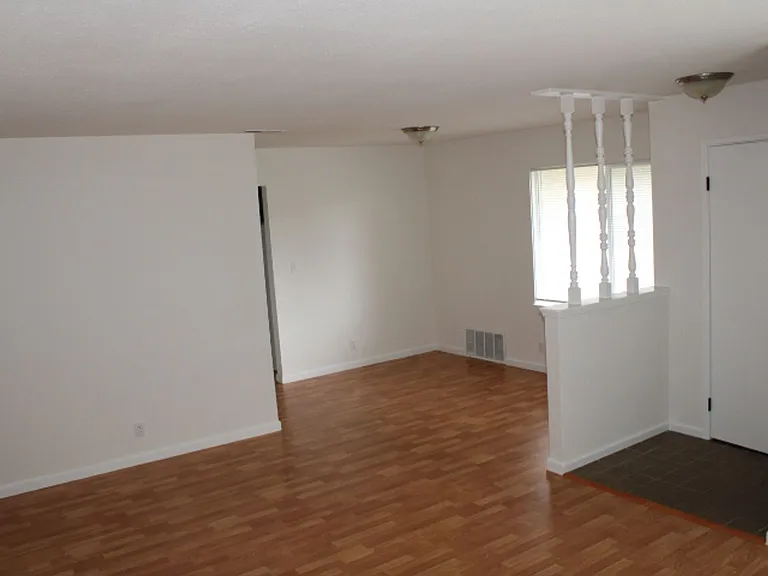 2152 Bluejay Cir — Photo 12