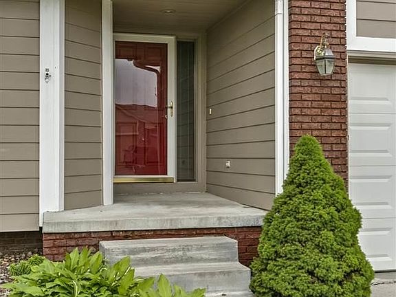 3rd image of 15609 Timberlane Dr