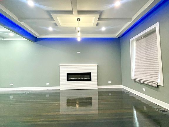 5th image of 7042 S Eberhart Ave