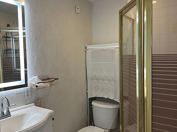 4th image of 209 Summer St #S2
