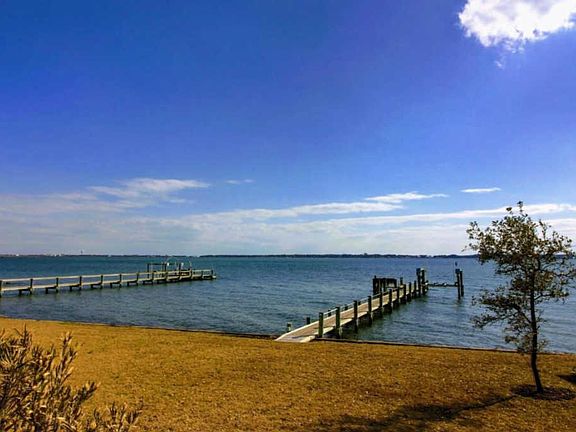 5th image of 4319 Coral Point Dr
