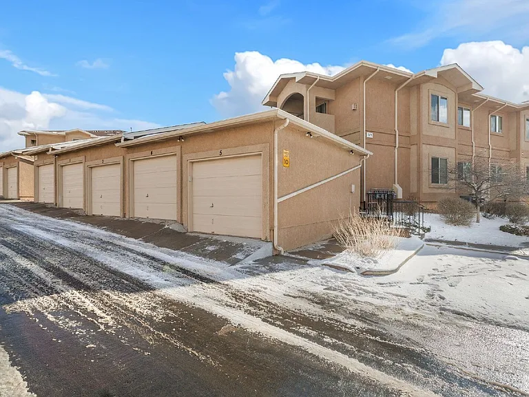 1675 Little Bear Creek Point #201 — Photo 25