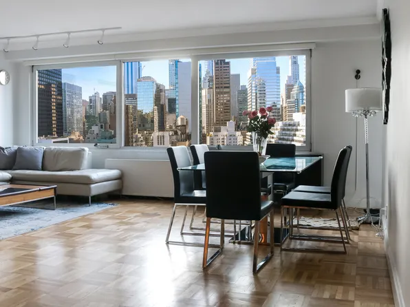 303 East 57th Street image 2 of 12