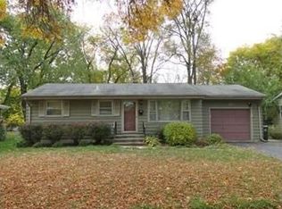 337 Alma Ter, Cary, IL 60013