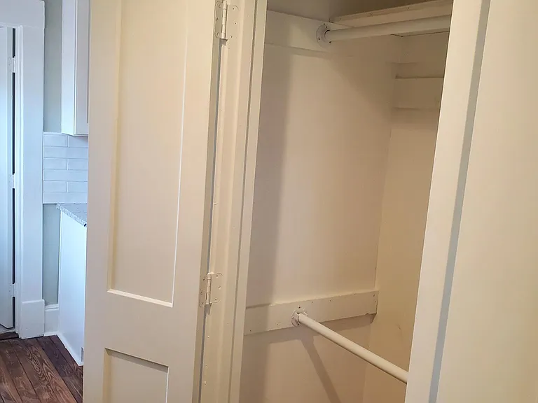 1434 Somerset Ave — Photo 3