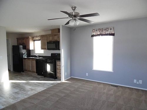 1st image of 120 Carriage Ln