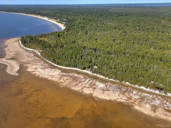 Us Highway 2, Manistique, MI 49854