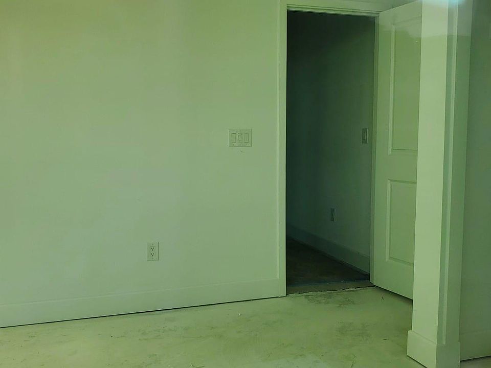 1st image of 2212 Davie Pl